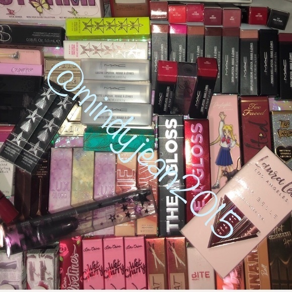 💕🫶🏽HIGH END MYSTERY BEAUTY BOX makeup and more!! - Picture 16 of 16